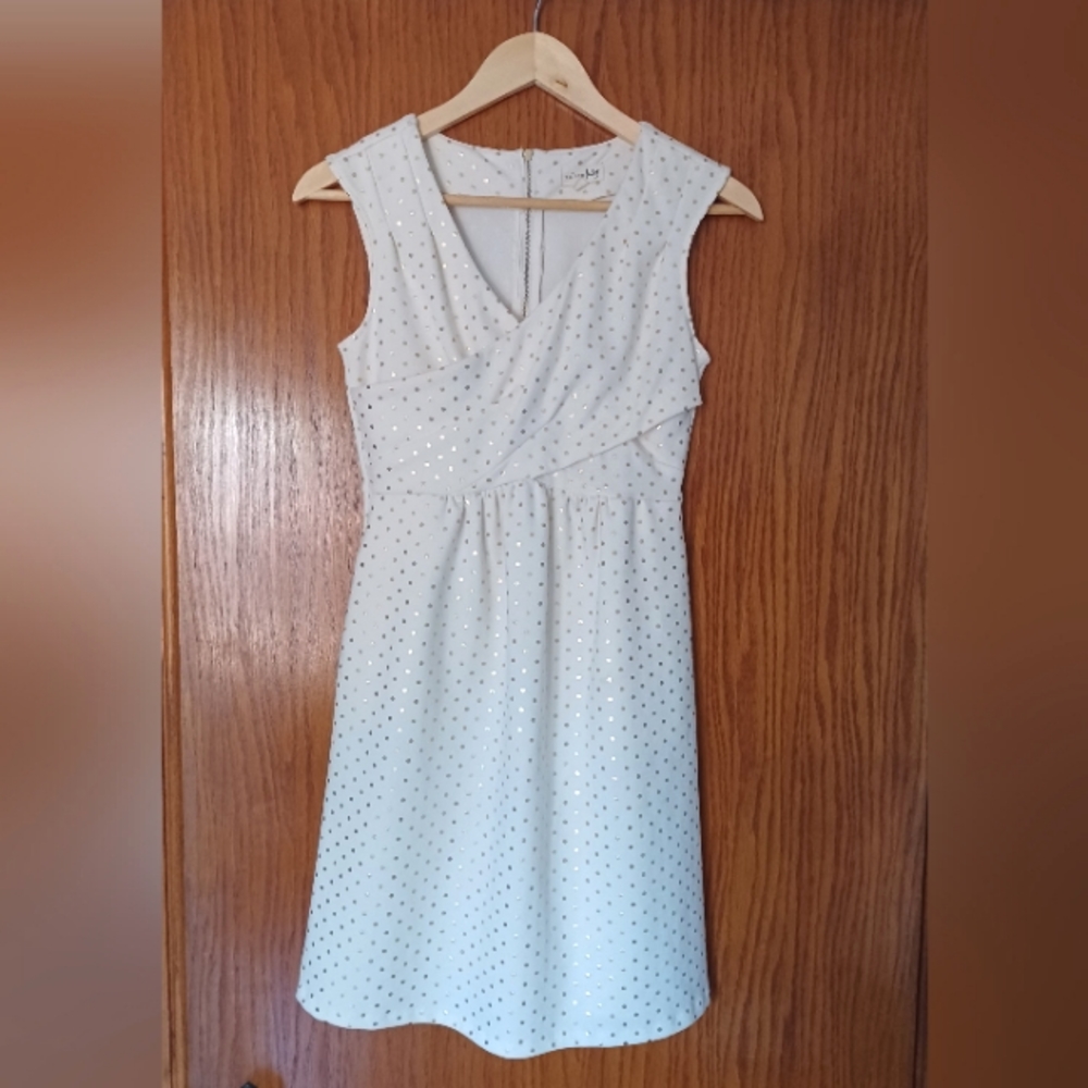 It Has Pockets!!
